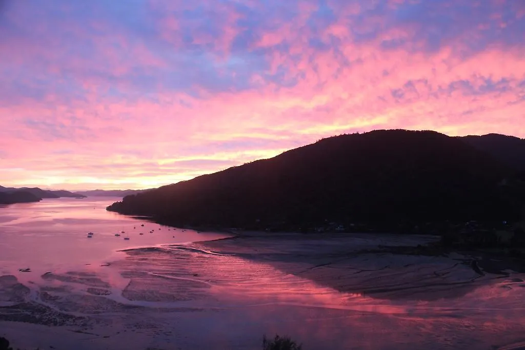 Okiwa Bay Lodge Picton New Zealand